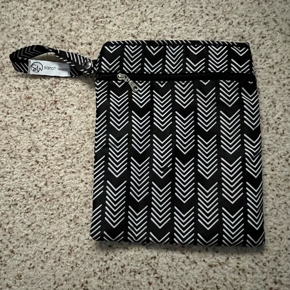 Sarah Wells Pumparoo wet/dry bag for breast pump parts